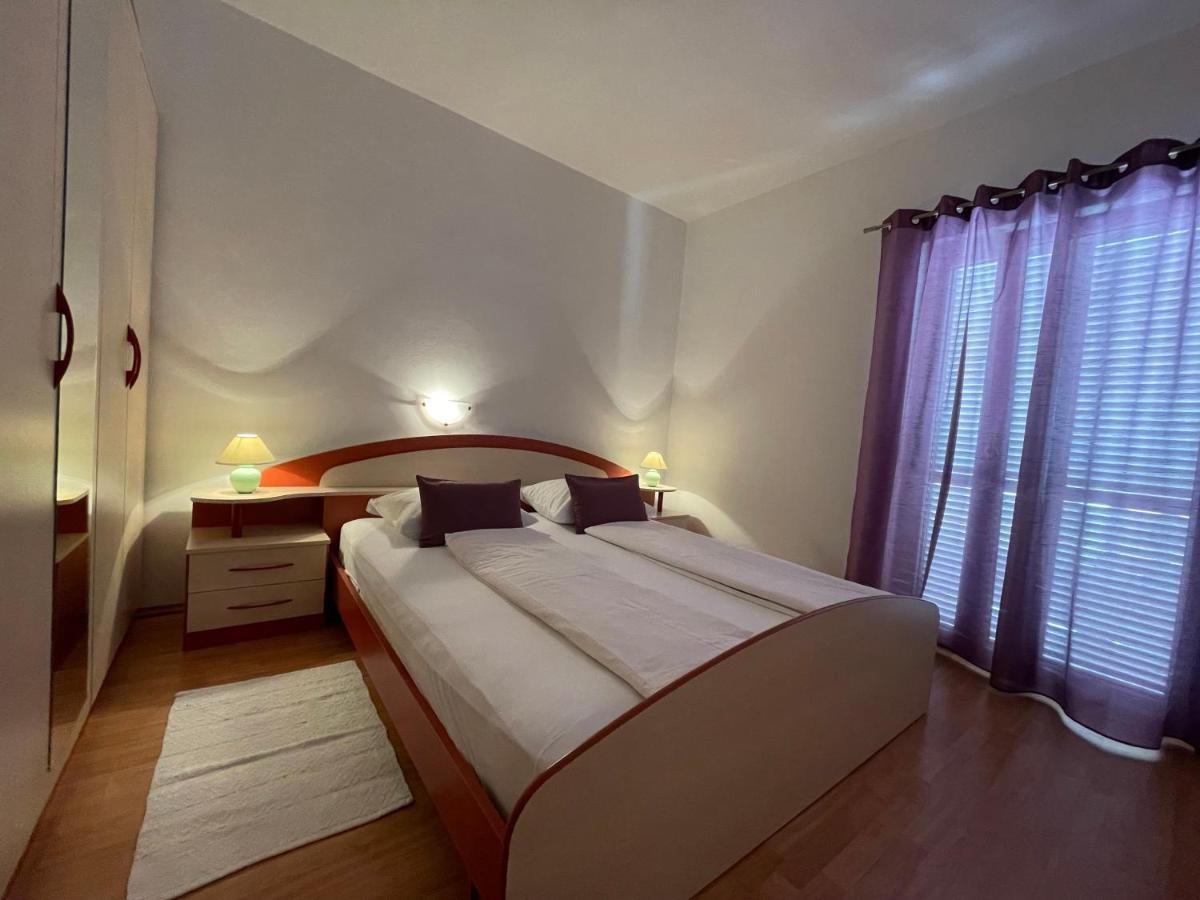 Apartmani Ruzarija Rab Town Extérieur photo
