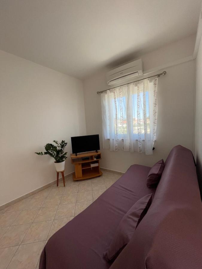 Apartmani Ruzarija Rab Town Extérieur photo